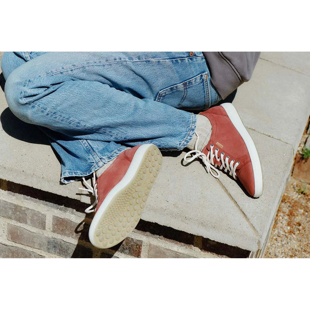 Women's Sneaker A136